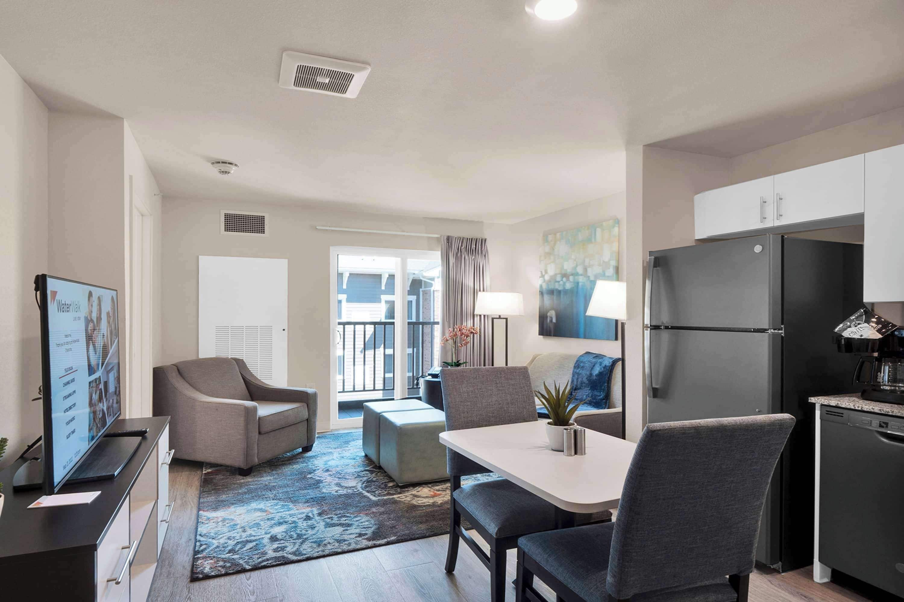 premium bedding, pillow-top beds, free wifi, bed sheets