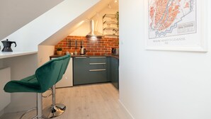 Comfort Studio Suite | Private kitchen | Fridge, microwave, oven, stovetop - Loft B (Gdansk)