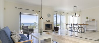 Villa with Private Pool & Sea View