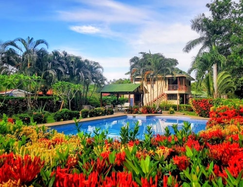 Explore Paradise-Linda Vista cottage