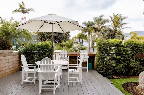 Rare Single Level Sunday-Wednesday MARCH Special, Private deck STEPS to ocean