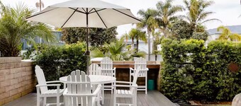 Rare Single Level Sunday-Wednesday April/May Special Private deck STEPS to ocean