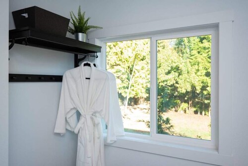 Clean & Private Escape! Tiny home style