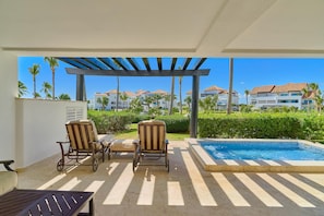 Terrace/patio - Relax Beach condo w/ private pool and beach! (Punta Cana)