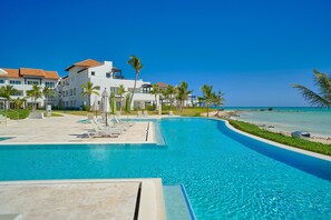 Pool - Relax Beach condo w/ private pool and beach! (Punta Cana)