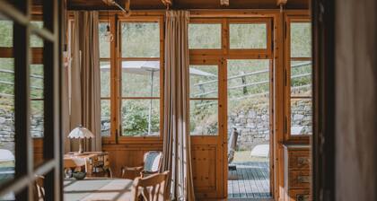 Romantic vacation apartment on a historic estate