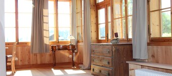 Romantic vacation apartment on a historic estate