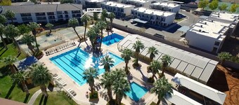 Family Friendly Condo w/ Shared Pools & Amenities