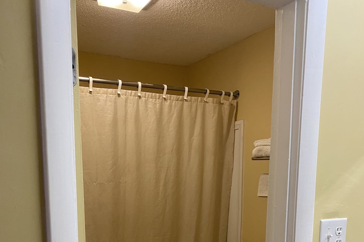Standard Double Room, Non Smoking | Free WiFi, bed sheets