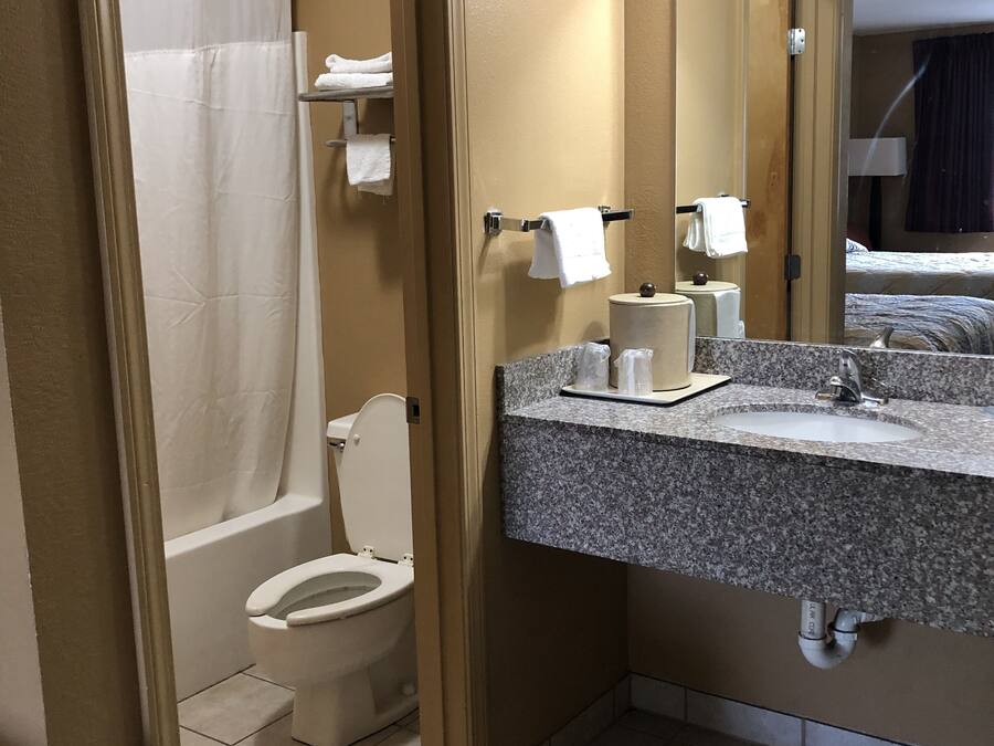 Doppia Standard, non fumatori | Bagno | Combinazione doccia/vasca, asciugamani