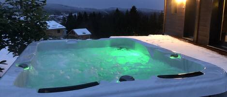 Bain à remous extérieur