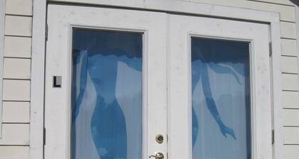 Mermaid relaxing studio with Pool