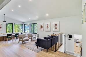 Interior - 2026 Open Bright modern retreat w/private hot tub Beach1 Block Fire Pit (Union Pier)