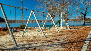 Children’s play area – outdoor