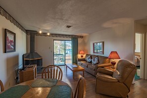 Fireplace - Crown Resorts at Lake Tansi West (Crossville)