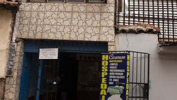 Fachada de la propiedad