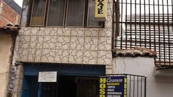 Fachada de la propiedad