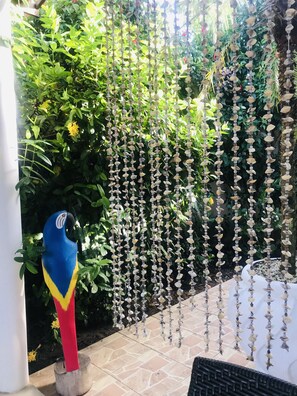 Exterior detail - Beach house with swimming pool and great location (Barra de São Miguel)