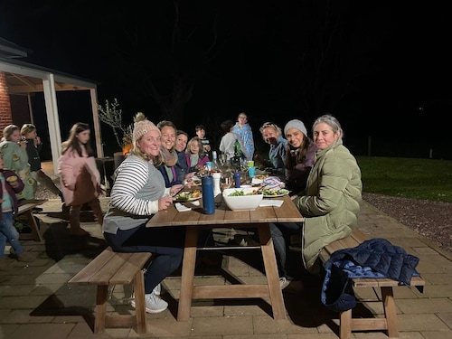 Naringal Station - Shearer's Quarters Farmstay - Huge Farmhouse for 18 people!