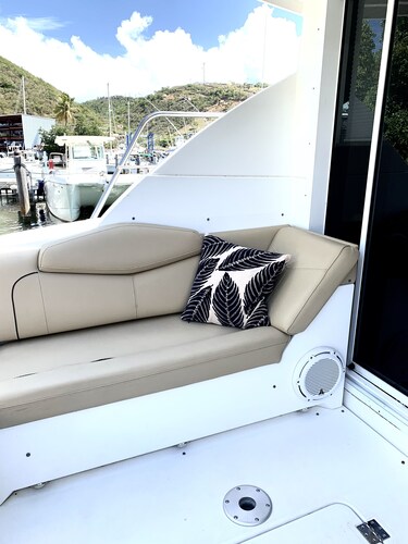Day or Night charters! Seas the Moment! 42' Charter Yacht- 2 beds 2 baths