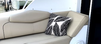 Day or Night charters! Seas the Moment! 42' Charter Yacht- 2 beds 2 baths