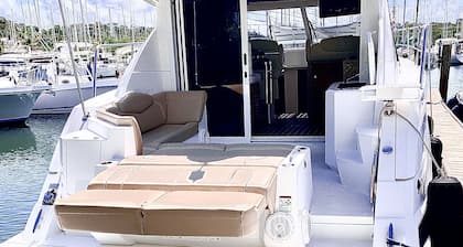 Day or Night charters! Seas the Moment! 42' Charter Yacht- 2 beds 2 baths