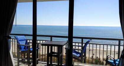 Beautiful Clean Modern Direct Oceanfront Unit With Amazing Views