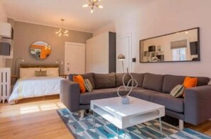 Bureau, Wi-Fi gratuit, draps fournis