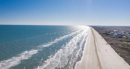 3-Story, ALL en suite, Elevator, 2 Kings, Gulf/Beach Views, Hot Tub & Slingshot!