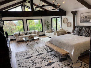 5 bedrooms, desk, iron/ironing board, free WiFi - Private Estate for Spring Break & Summer Vacation (Encinitas)