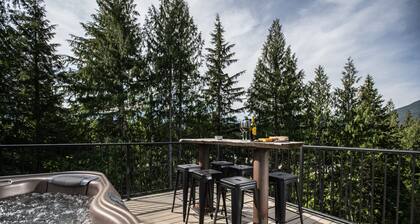 Eagles Nest - Townhouse with a View