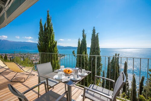 Rustichel fantastic Lake View, Toscolano Maderno, Italy