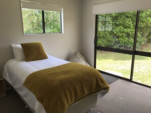 5 bedrooms, desk, iron/ironing board, free WiFi
