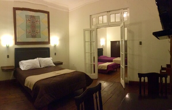 2 عدّة غرف نوم وواي فاي وملاءات أسرّة