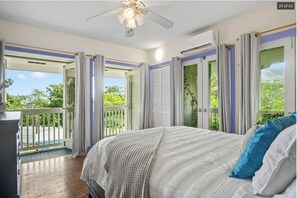4 bedrooms, memory foam beds, iron/ironing board, free WiFi - Private Secluded Ocean View & Pool Near Key West (Summerland Key)