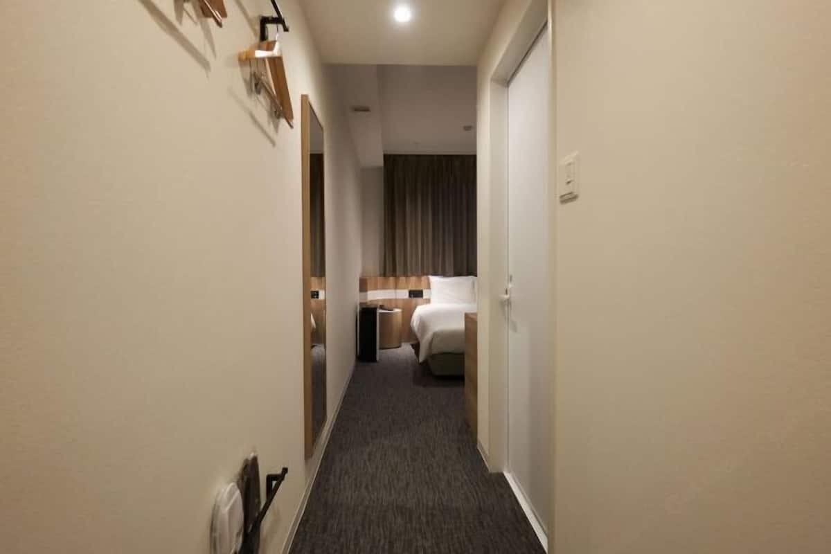 Coffres-forts dans les chambres, bureau