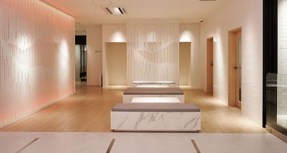 Henna Hotel Komatsu Ekimae