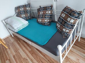 1 bedroom, iron/ironing board, WiFi, bed sheets