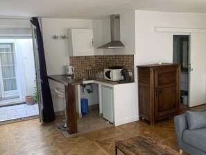 Interior - Beautiful 40m² guest room in the center of Fontainebleau (Fontainebleau)