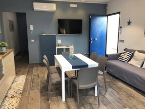 Vila, 2 quartos, para fumantes, vista para o jardim | Sala de jantar