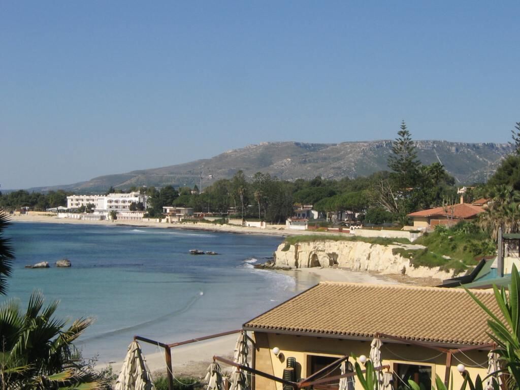 Villa, 2 Bedrooms, Smoking, Garden View | Beach