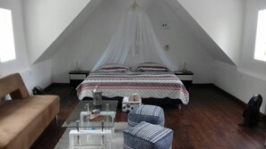 1 bedroom, iron/ironing board, bed sheets