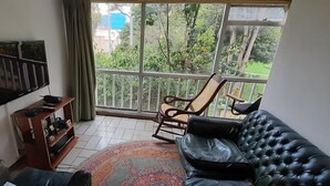 Unclassified image, 3 of 10, button - The Hostel Bogota Real (Bogotá)
