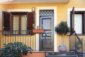 Apartment, 1 Bedroom, Smoking, Balcony | Balcony