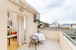 Apartment, 1 Bedroom, Balcony, Garden View | Balcony