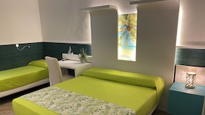 1 bedroom - Room-triple Room in B&b - a Stone's Thro (Giovinazzo)