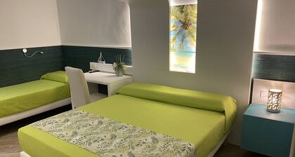 Room-triple Room in B&b - a Stone's Thro