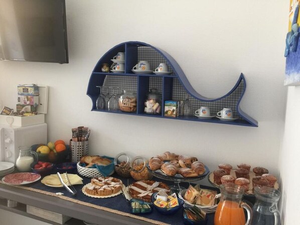 Huone, 1 makuuhuone, tupakointi sallittu, parveke | Ruokasali