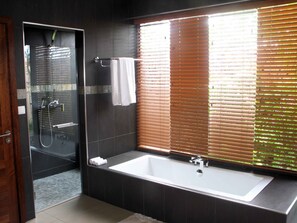 Bathroom - Luxury Contemporary Villa Without Opposite (Grand-Baie)