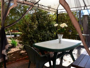 Room, 1 Bedroom, Smoking, Balcony | Garden